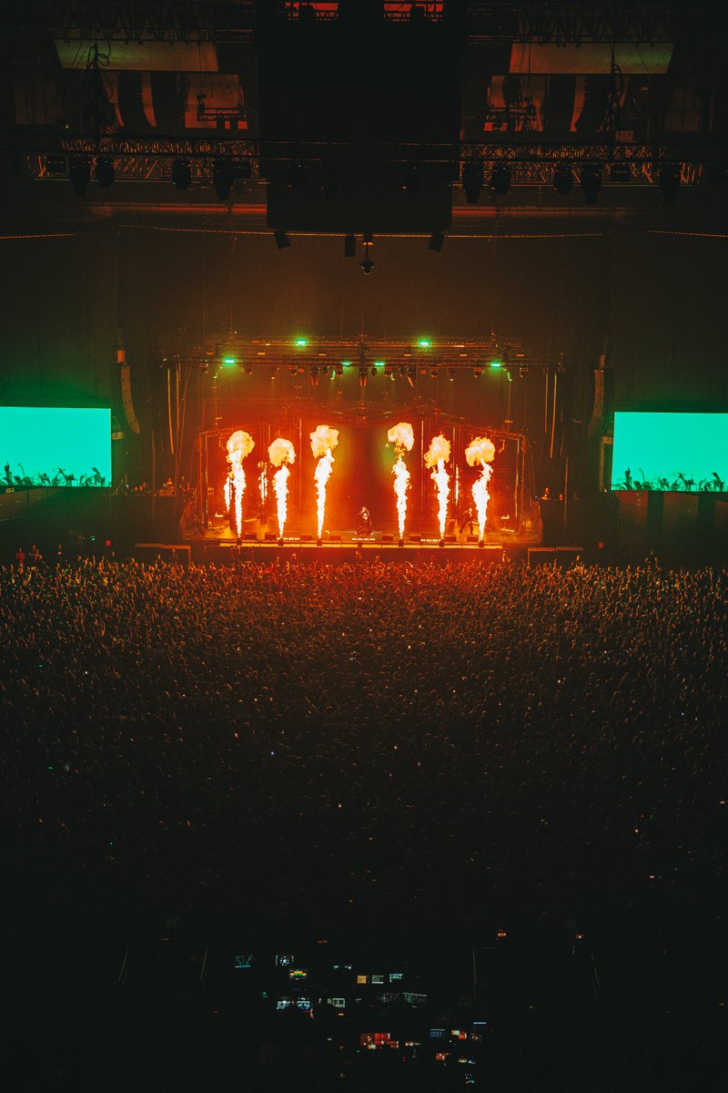 Movistar Arena España tweet media