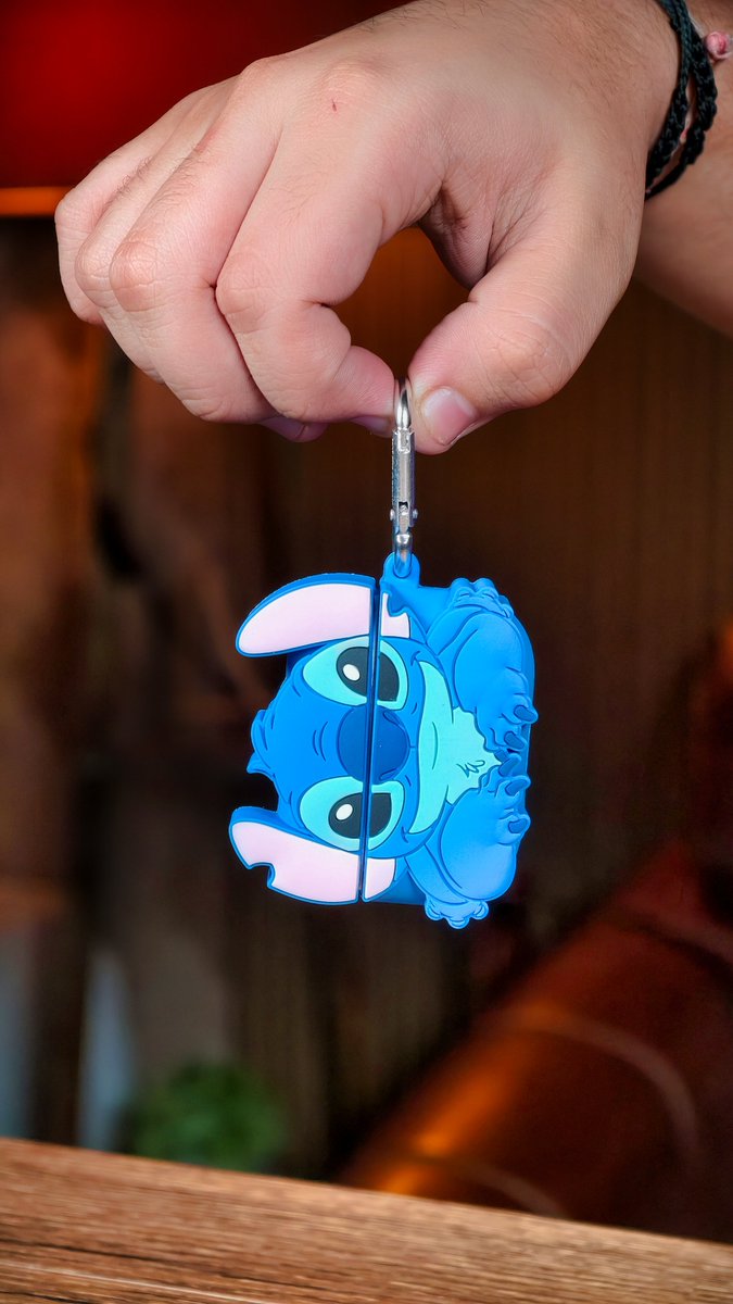 gogiinc's tweet image. Apple AirPods are now officially protected by Stitch. 

Cute? Yes...
Impossible to ignore? Absolutely..

#AirPods #Disney #Stitch
