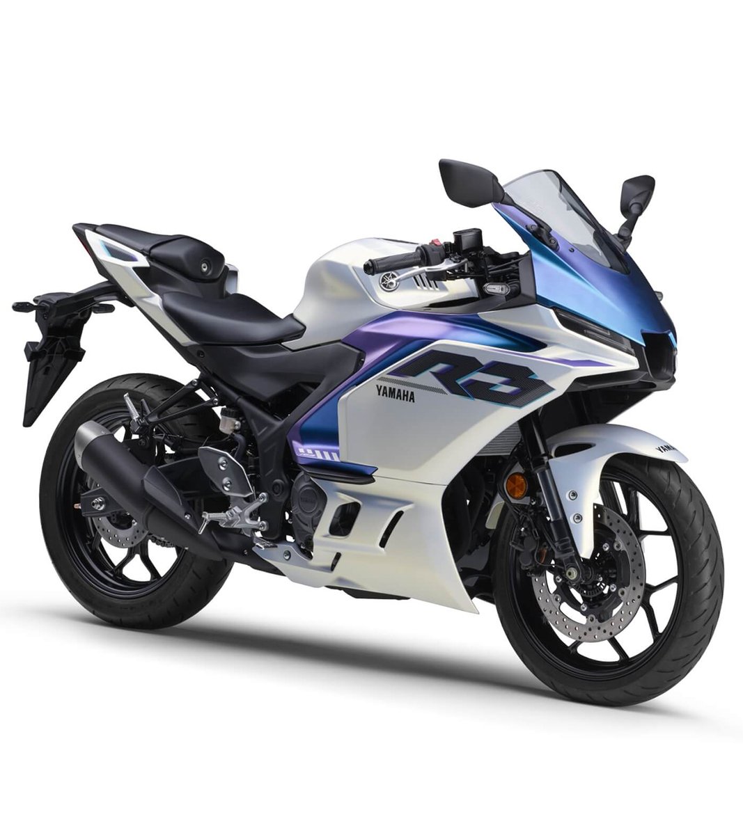 yamaha_bike's tweet photo. 🤍ホワイトデー に
マットパールホワイトのYZF-R3かホワイトのYZF-R25はいかがでしょうか🤔
https://t.co/KrLfQRza8a https://t.co/2MWbUVkcHm