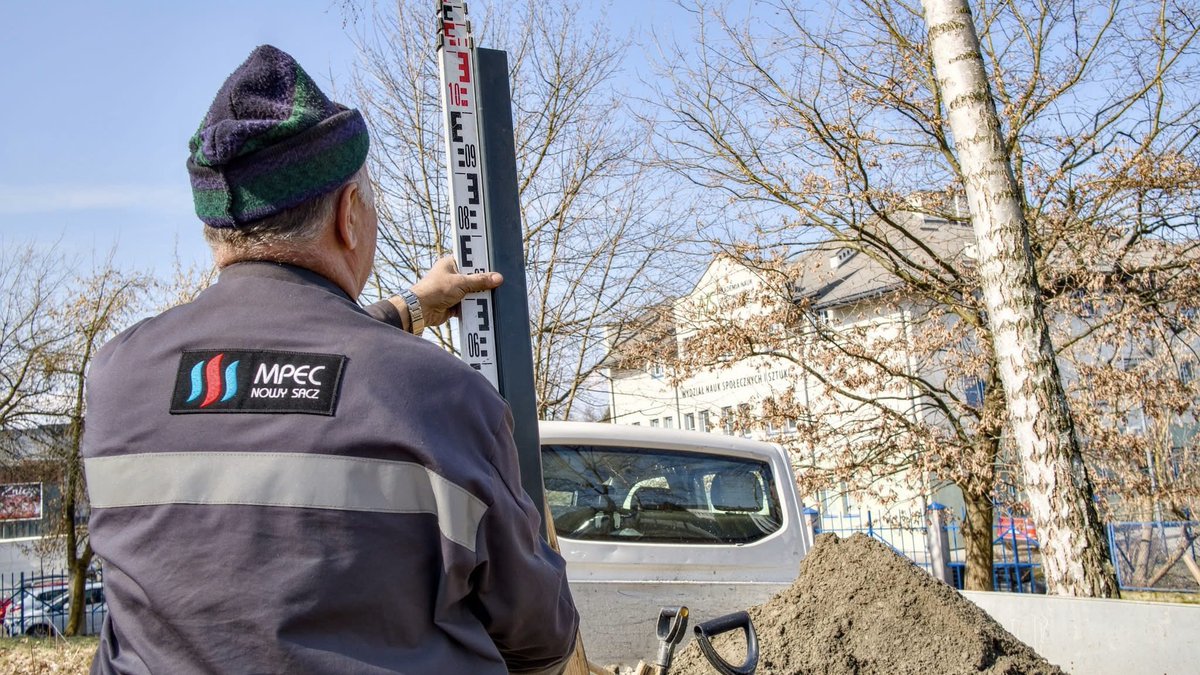 mpecnowysacz's tweet photo. 🔵 W MPEC bierzemy sprawy w swoje ręce - dosłownie. 💪

✅ Przełom zimy i wiosny to czas intensywnych prac ✔️remontowych, ✔️konserwacyjnych i ✔️odtworzeń terenów po zrealizowanych inwestycjach. 

➡️ Wszystkie prace wykonujemy metodą gospodarską siłami naszych pracowników. 👷🏻‍♂️👷🏻‍♀️🚧 https://t.co/S3HYRQF5sd