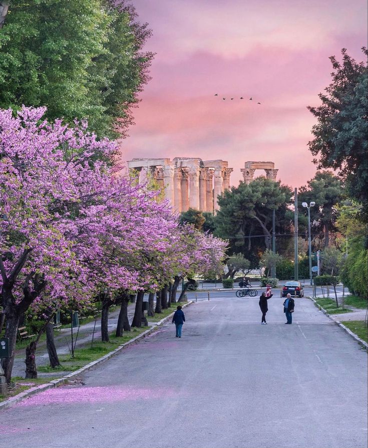 Καλημέρεεεεεεεες 
Αθήνα.
Καλό σαββατοκύριακο.