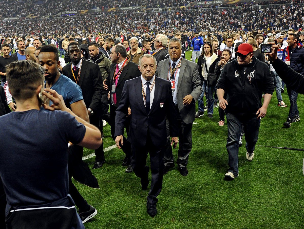 Robin’s tweet media