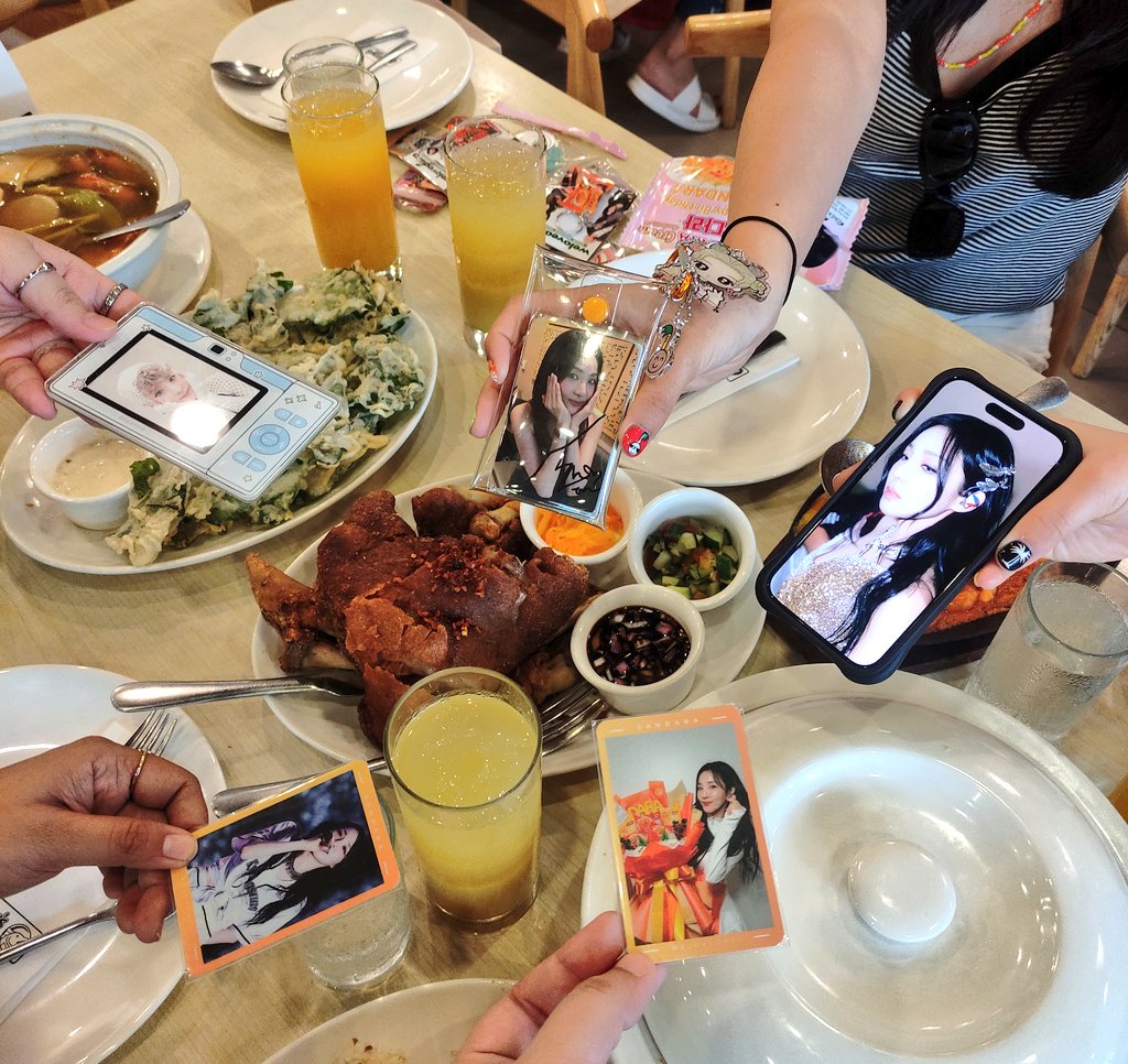 WeLoveDara tweet media