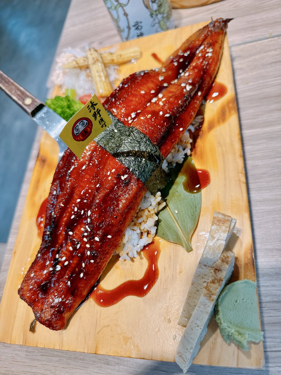 𝓓𝓪𝓻𝓴𝓚𝓷𝓲𝓰𝓱𝓽 & 𝓦𝓱𝓲𝓽𝓮 tweet media