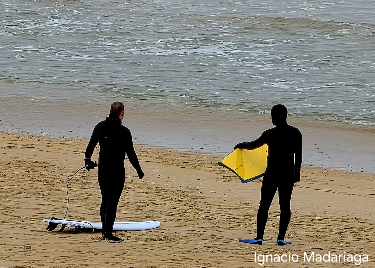 Buenos días, la verdad es que no sé completamente cuál prefieres para hacer surf, ya sea una tabla de surf o un bodyboard. Aun así, lo importante es que te diviertas y disfrutes del momento.🏄🏻‍♀️🤙🏻