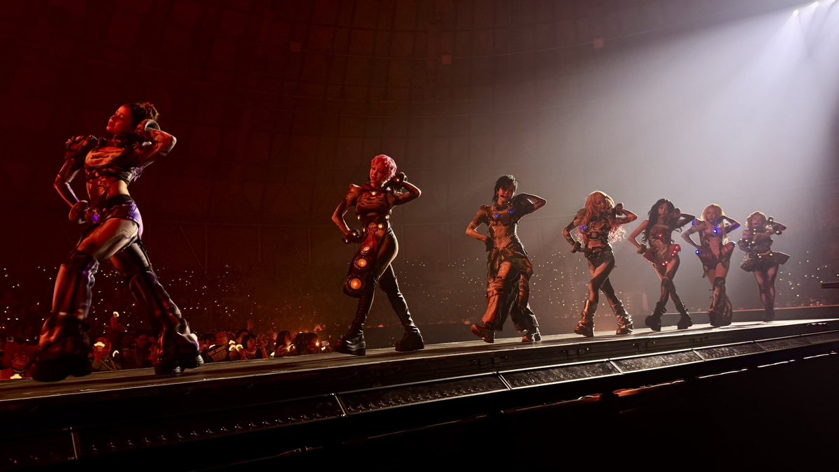 目の前を大行進していくXGちゃん