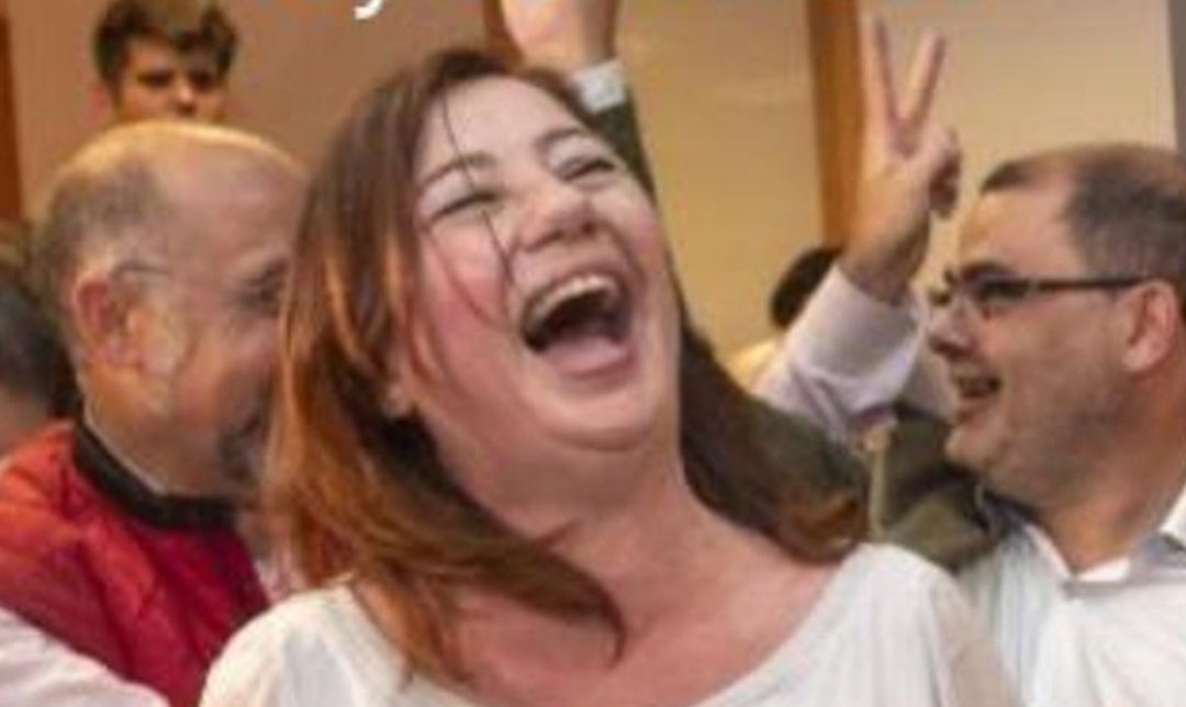 Se iba de fiesta en tiempo de Estado de alarma.

La tercera autoridad del Estado.

Más de 20.000 € mensuales.

#SeisAñosDeUnaMentira