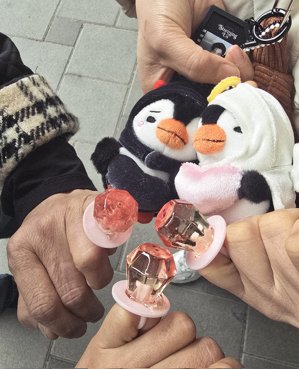 혜민당 없어진다해 아쉬워 왔다가 화이트데이 버블 반지사탕 끼고 ㅎㅎ