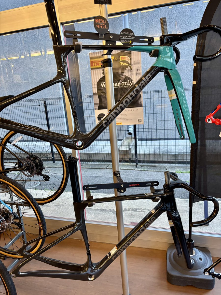EuroadB's tweet photo. cannondale新型SuperSixEVO&amp;CAAD14フレームセット、続々と入荷しています‼️（客注品もディスプレイしております🙇‍♂️）
カタログ写真ではわからない実際の色味を確認してもらえます❗️是非ご来店ください🙌 https://t.co/YBIIBpCqpJ
