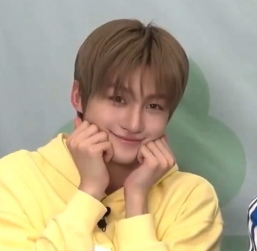 dearhapp's tweet photo. 🪼: 저는 사실 볼찌빵 할 볼살이 많이 없어서

… ? ?????? https://t.co/uWvNkKyEFP