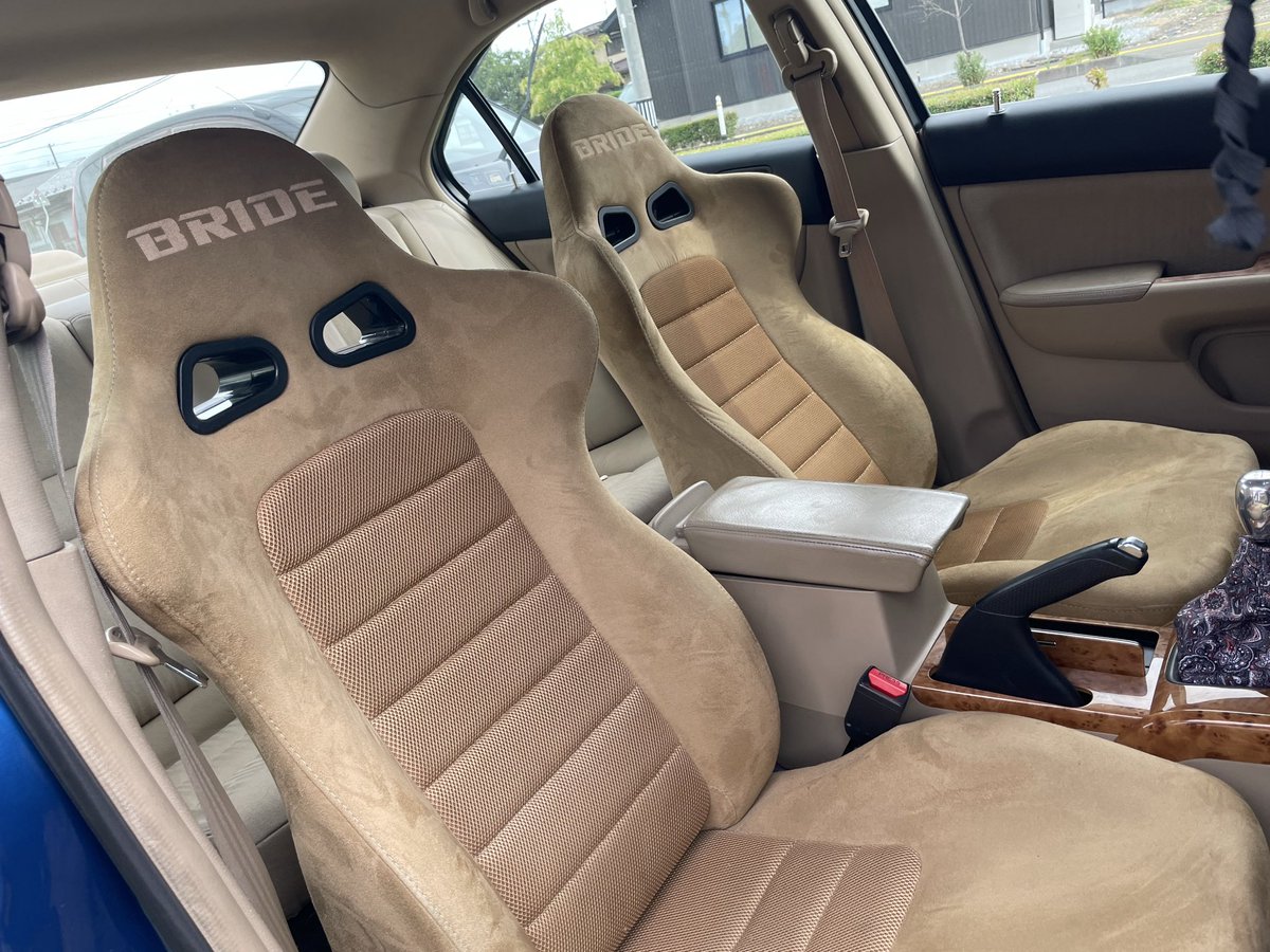 CL7_92's tweet photo. @narukunsan ff外から失礼します！
この車両の前オーナーです！
この車両はeuroRでモールは黒剥がしてメッキを出しました！
内装のベージュは別のアコードからフル移植しました！ https://t.co/TQfRzsYL1Z