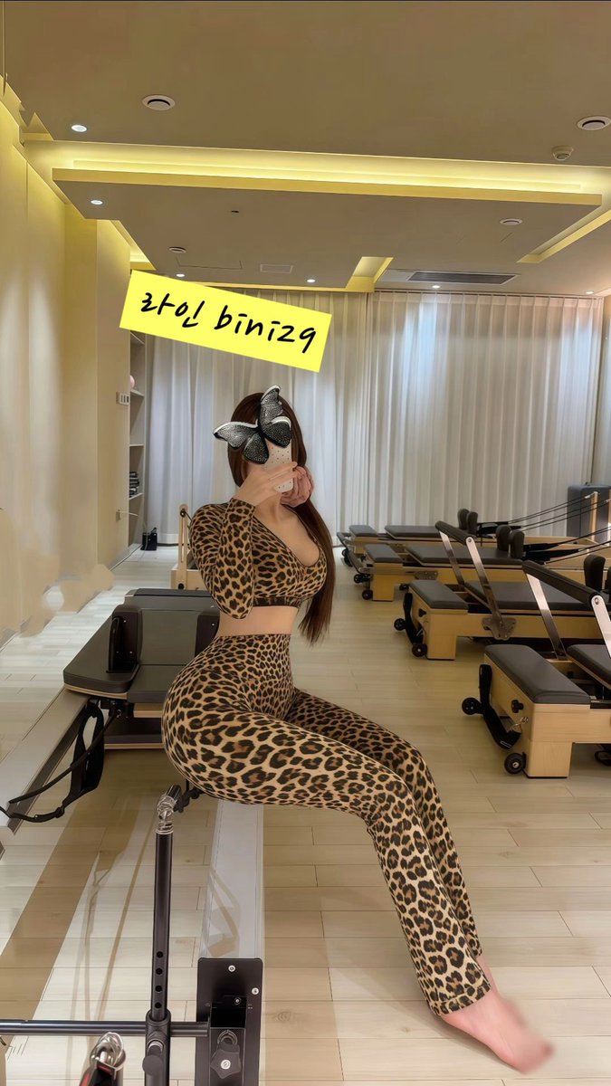 rociomuno's tweet photo. 난 아다만 떼주지 너 책임못져 ❤️
섹스 한번했다고
누나한테 집착하지마.. https://t.co/DejYRI2Mue