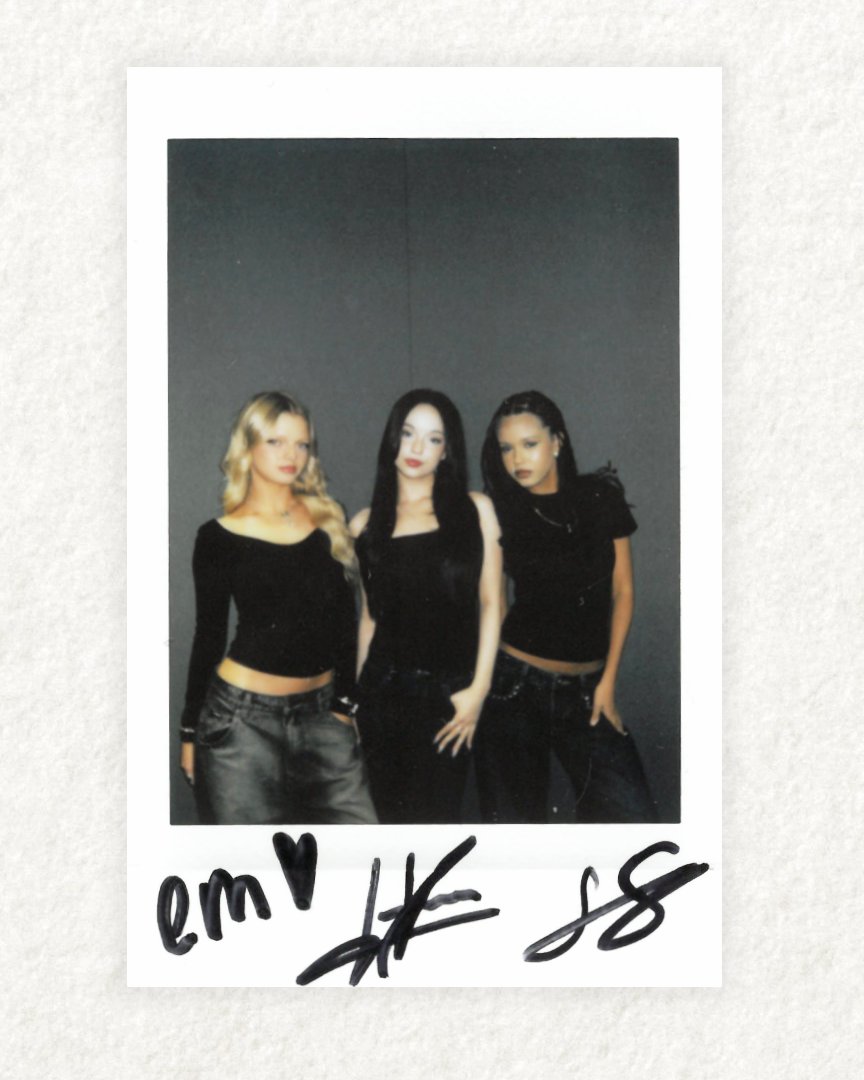 emilymitless's tweet photo. [WEVERSE] March 13, 2026

Emily for Weverse with Lexie and Samara + her Postcard and March Playlist.

#EmilyKelavos #PRELUDE https://t.co/sw5W6uoAtc