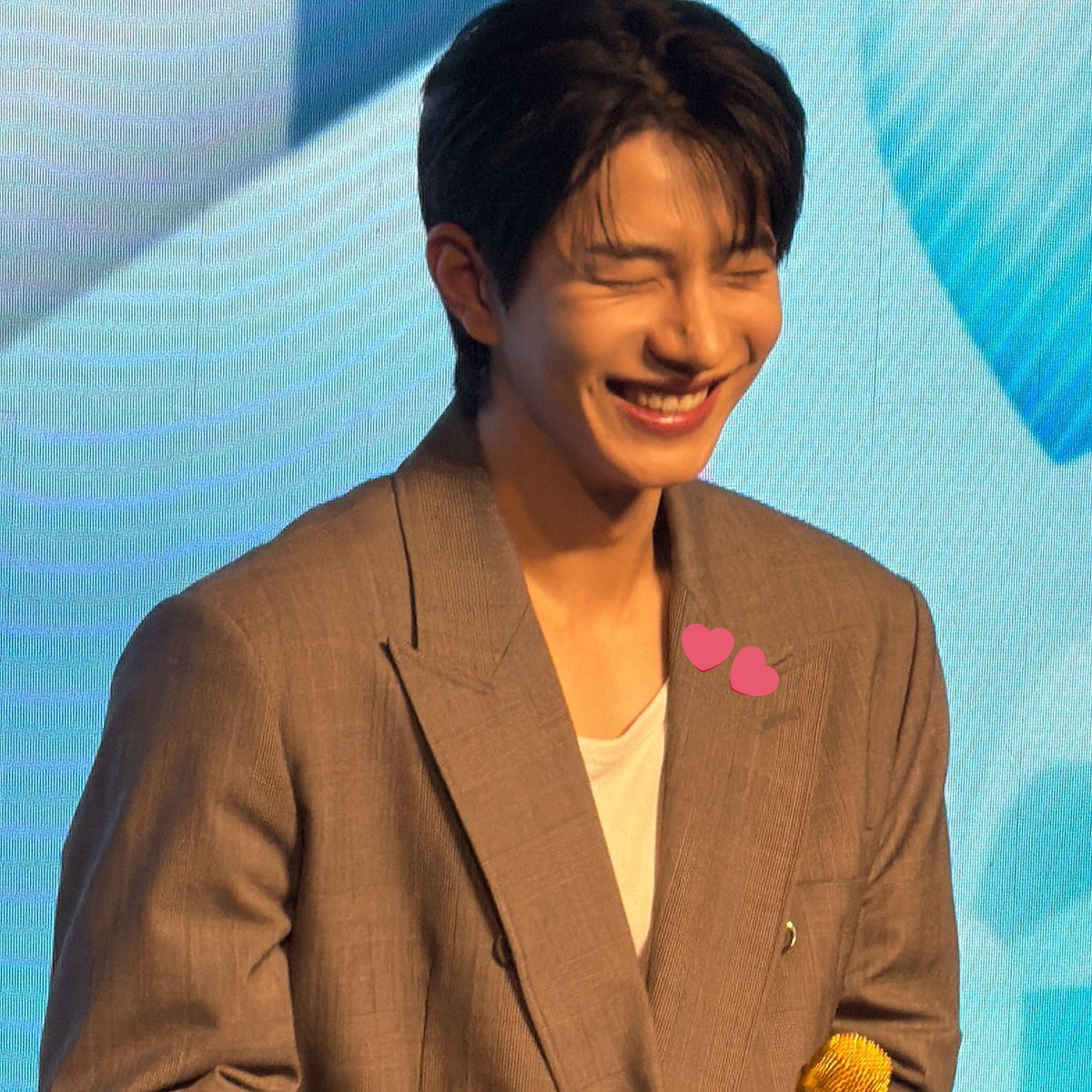 오늘 골드니스에게 꼭 해고싶은말: 보고싶어. 만났어 좋지?! 나두좋아 🤍

좋아요!!!!! 보민아 보고싶었어유 !!!