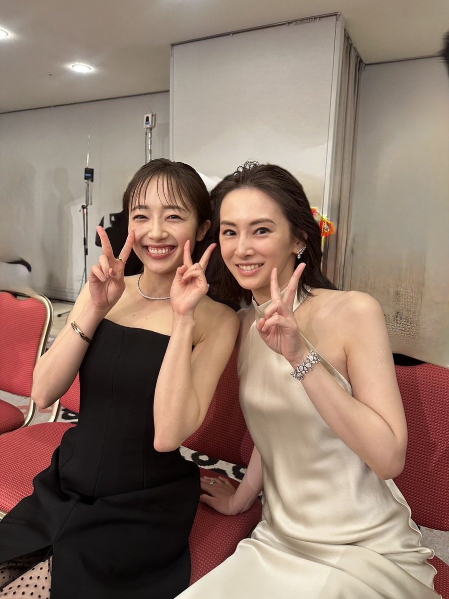 北川景子様のこの美しさ✨✨ 日本アカデミー賞で発光してた✨✨ この