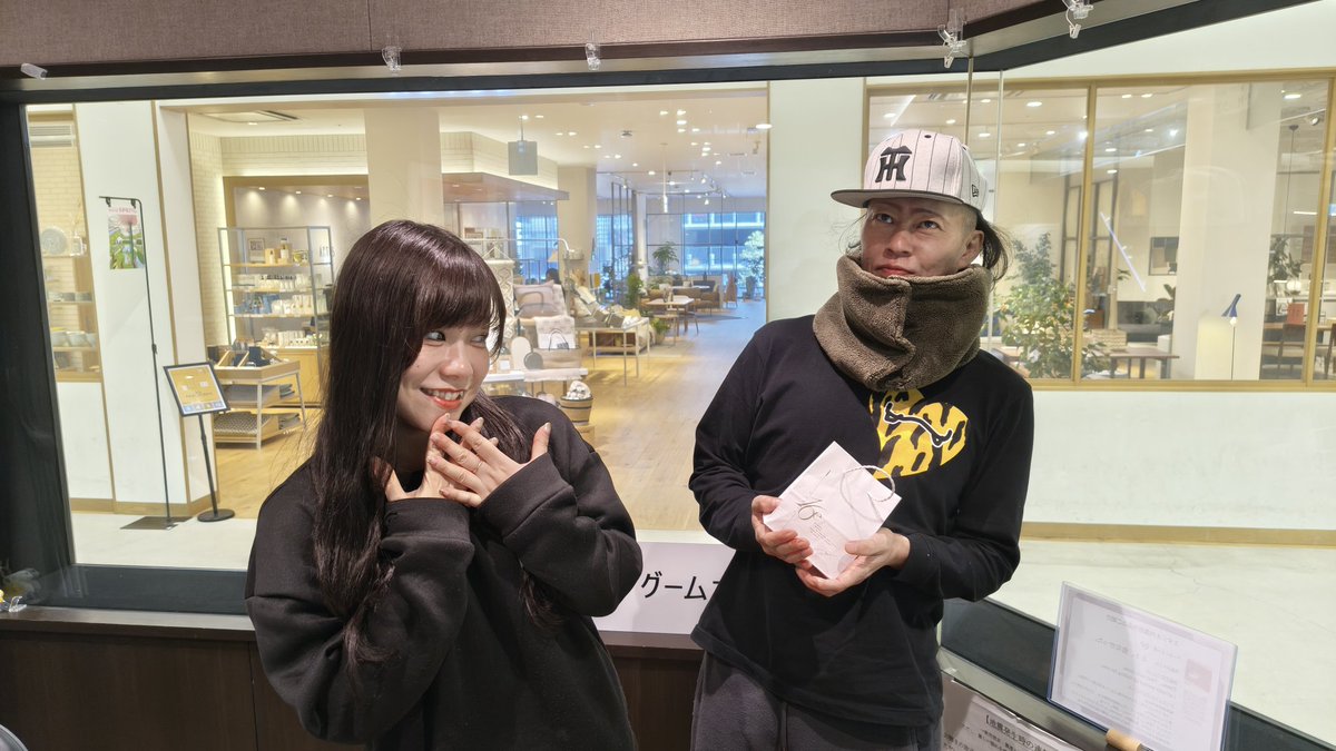 TAKE IT EASY tweet media