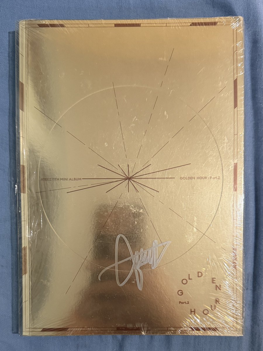 Feedback positivo pra <a href="/drottninglb/">luisa</a> que me vendeu esse álbum autografado do ateez! Chegou tudo seguro e certinho. Obrigado 🫶