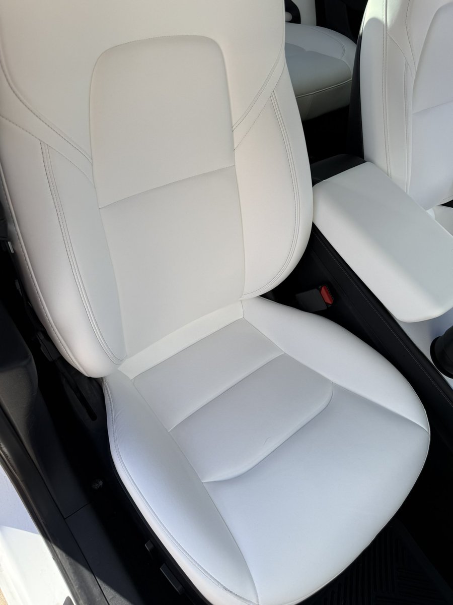coltwingard's tweet photo. @niccruzpatane Just hit 80K miles and my seats still look amazing https://t.co/JqMJDv3mnG