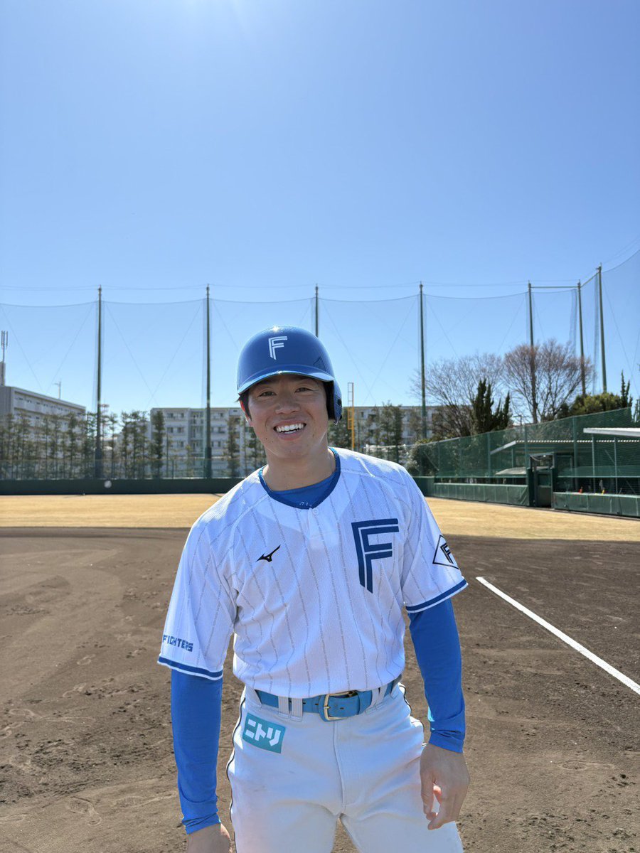 FIGHTERSkamasta's tweet photo. 今日からファーム・リーグ開幕です⚾️
千葉ロッテ戦(ロッテ浦和球場)からスタートします

本日お誕生日の #梅林優貴 選手🎂
おめでとうございます👏

#lovefighters #鎌ヶ谷 #ファームリーグ https://t.co/txQMJDqLuy