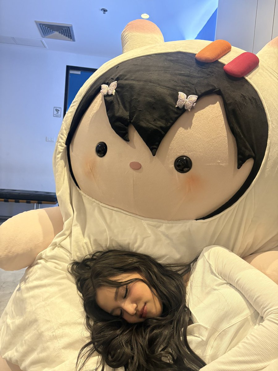 ♡𝙨𝙩𝙧𝙖𝙬𝘣𝘦𝘳𝘳𝘪𝘦𝘺𝘺𝘺 ᵕ̈ tweet media