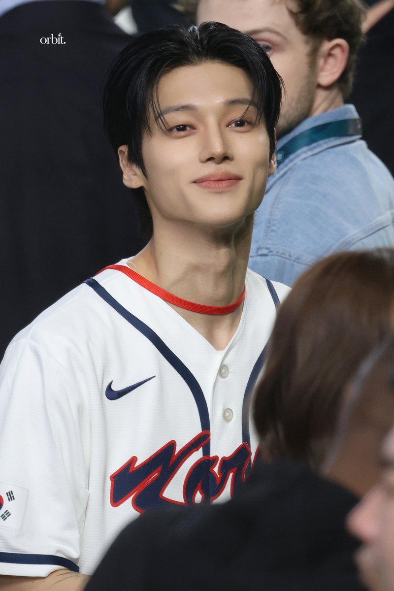 𝒐𝒓𝒃𝒊𝒕. tweet media