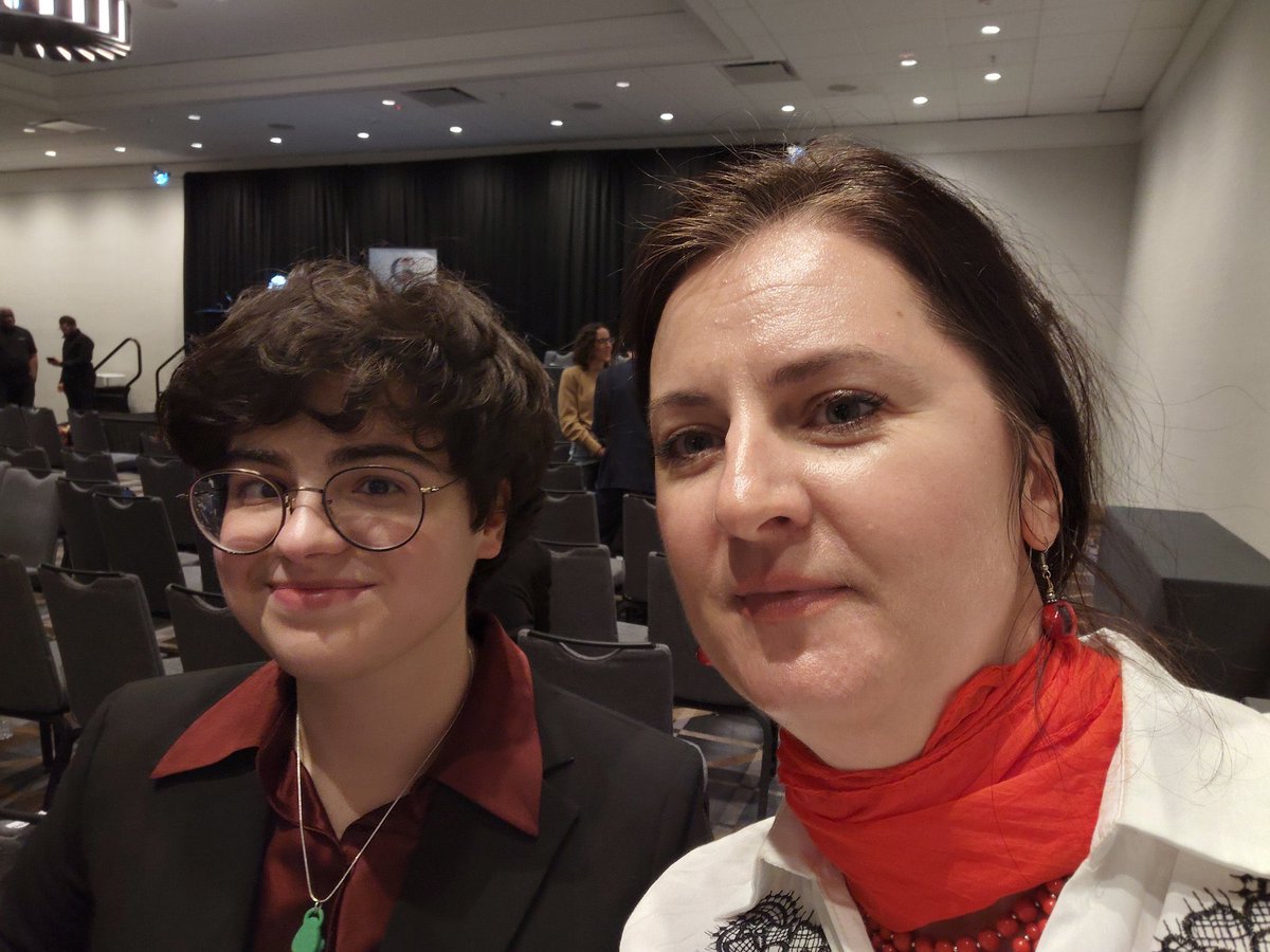 Maia Poet🦎 tweet media