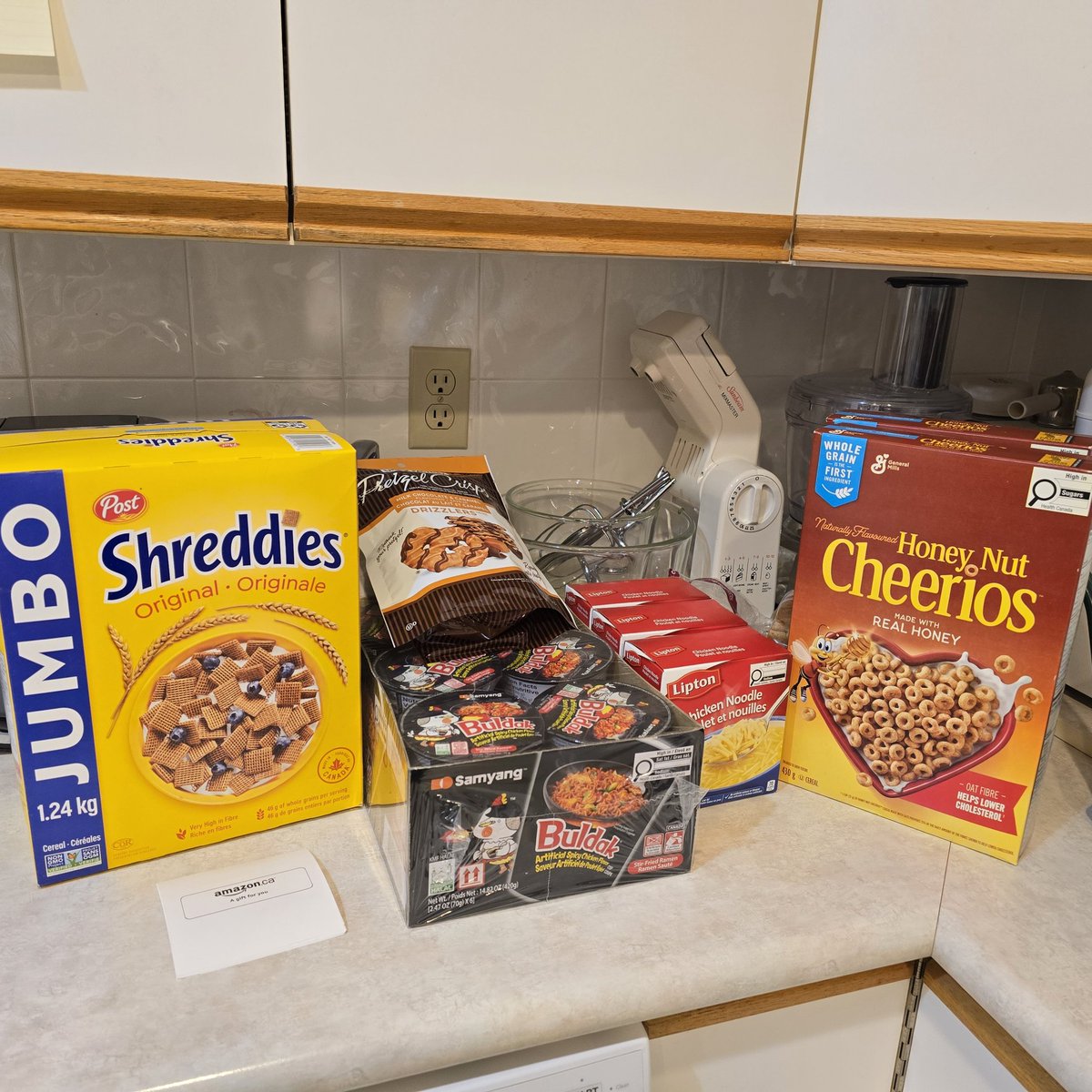 KerryAtkinson2's tweet image. Amazon gift delivery today. 
Thank you so much!
You have no idea how much I appreciate this.
#Generosity #JobHunt #Grateful