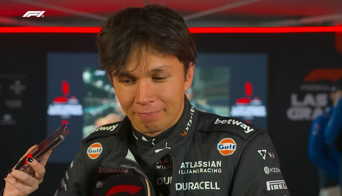 rebelnearby's tweet photo. that beautiful race suit needs to be back................ https://t.co/yk9hPi6S0s