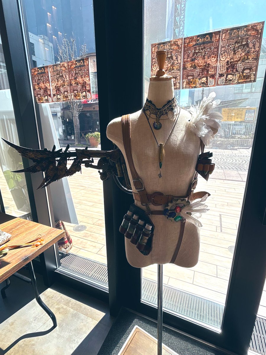 #帯屋町スチームパンク入門展
始まってまってますー!!!
私達の作品も展示していただいてます🐈‍⬛🦅
 #すち研  #すちーむぱんく研究会