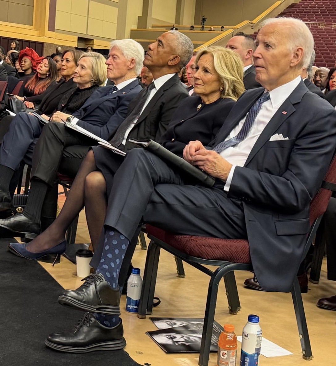 macrooni 🥐 tweet media