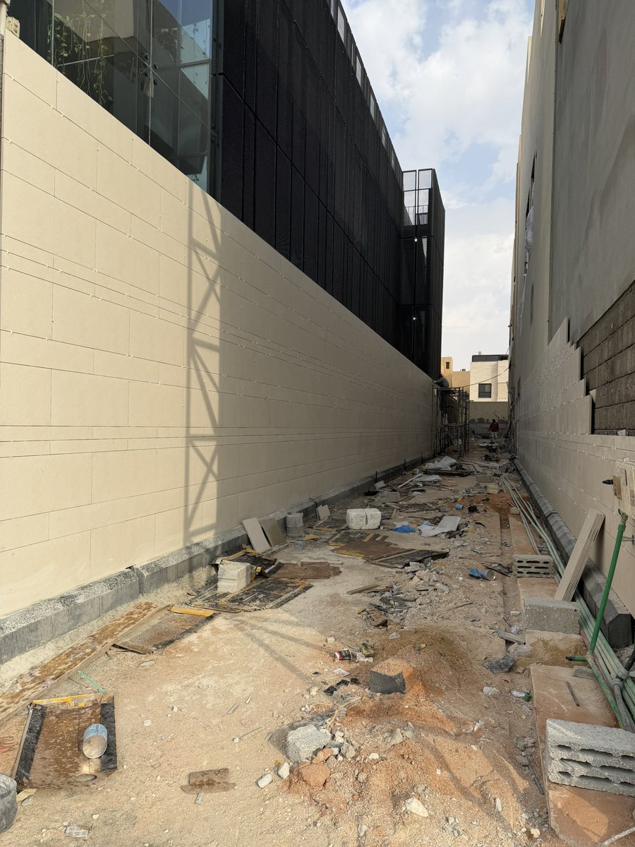 EmaarDaark's tweet photo. Modern stone façades add value and elegance to any building. Proud to deliver professional façade works across Riyadh.

واجهات الحجر الحديثة تضيف قيمة وجمال لأي مشروع. فخورون بتنفيذ أعمال الواجهات في مشاريع مختلفة بالرياض.

#Stone #Facades #Construction #الواجهات #الرياض https://t.co/tV8vO1VIe6
