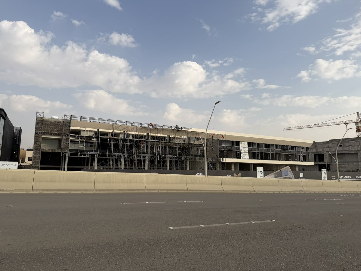 EmaarDaark's tweet photo. Modern stone façades add value and elegance to any building. Proud to deliver professional façade works across Riyadh.

واجهات الحجر الحديثة تضيف قيمة وجمال لأي مشروع. فخورون بتنفيذ أعمال الواجهات في مشاريع مختلفة بالرياض.

#Stone #Facades #Construction #الواجهات #الرياض https://t.co/tV8vO1VIe6