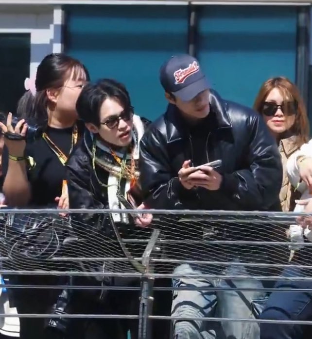 ⁺⁸² risa 𝜗ৎ tweet media