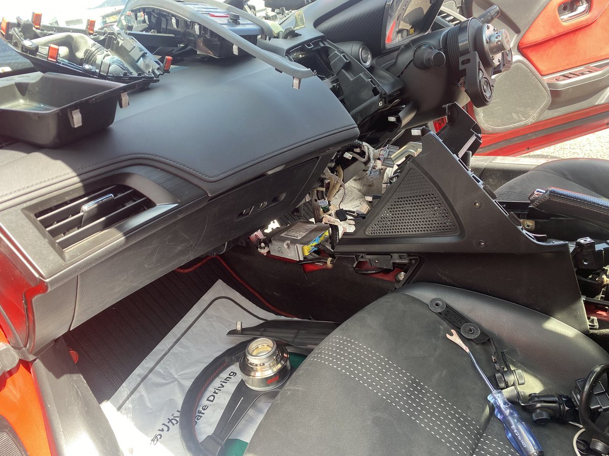 AXTxPonTyam's tweet photo. SRSコンピューターまで
よーーやくたどり着いたぁ
ホンダ車嫌いになった https://t.co/pJbh2GiXJr