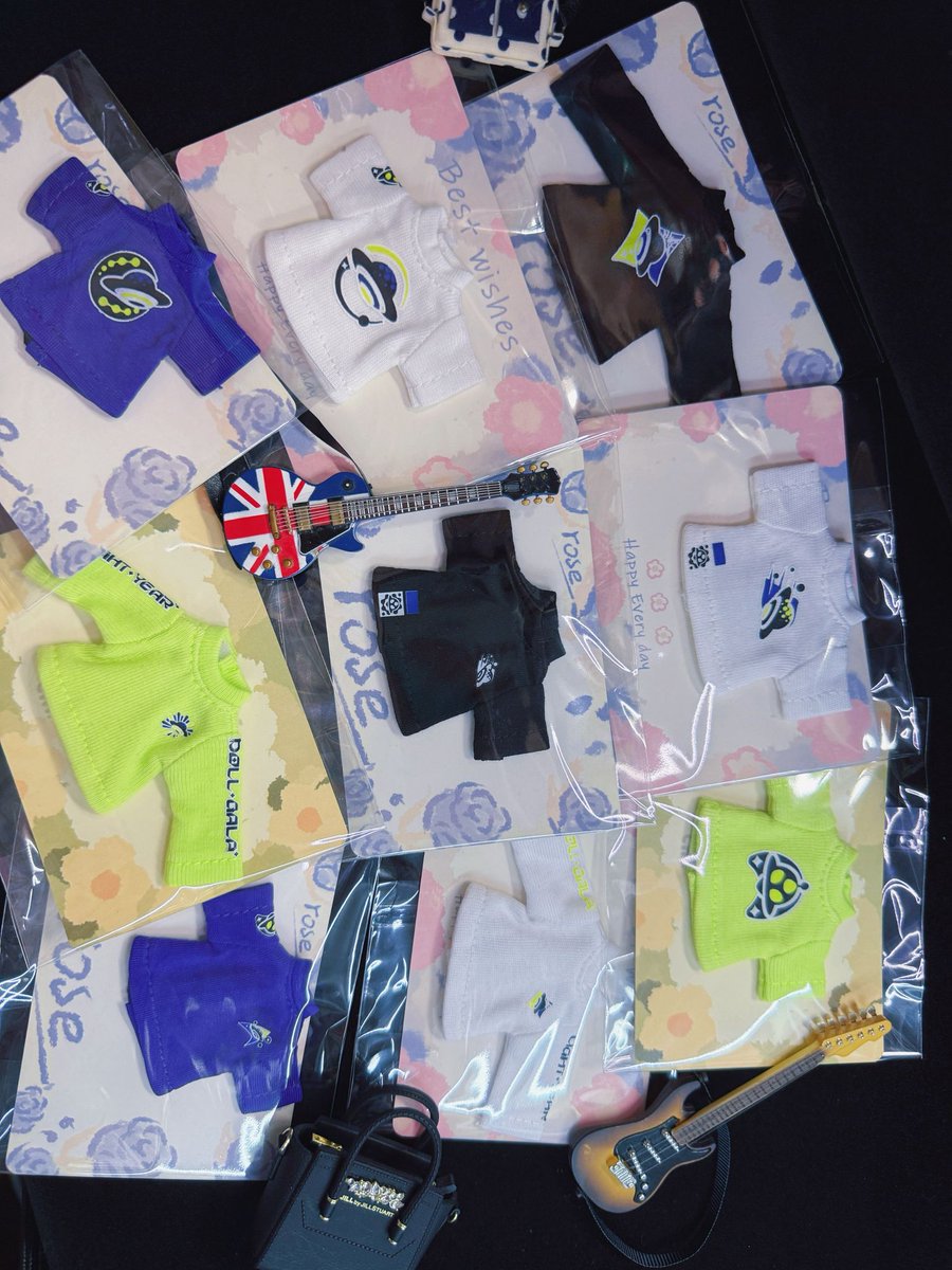 DollGalaHK's tweet photo. Doll Gala HK本屆限定娃衣

Tshirt HKD50/each 

所有限定衣服會在娃展當天現場販售，將會以盲抽形式出售，四色的款式各有不同，不知道哪款是你的pick 呢🫣❤️

 數量有限，售完即止❤️

 日期：2026年3月15日（星期日）
 時間：12:00p.m - 17:15p.m
 地點：油尖旺多元文化活動中心
 (港鐵佐敦站A出口) https://t.co/EUuVUIFc57