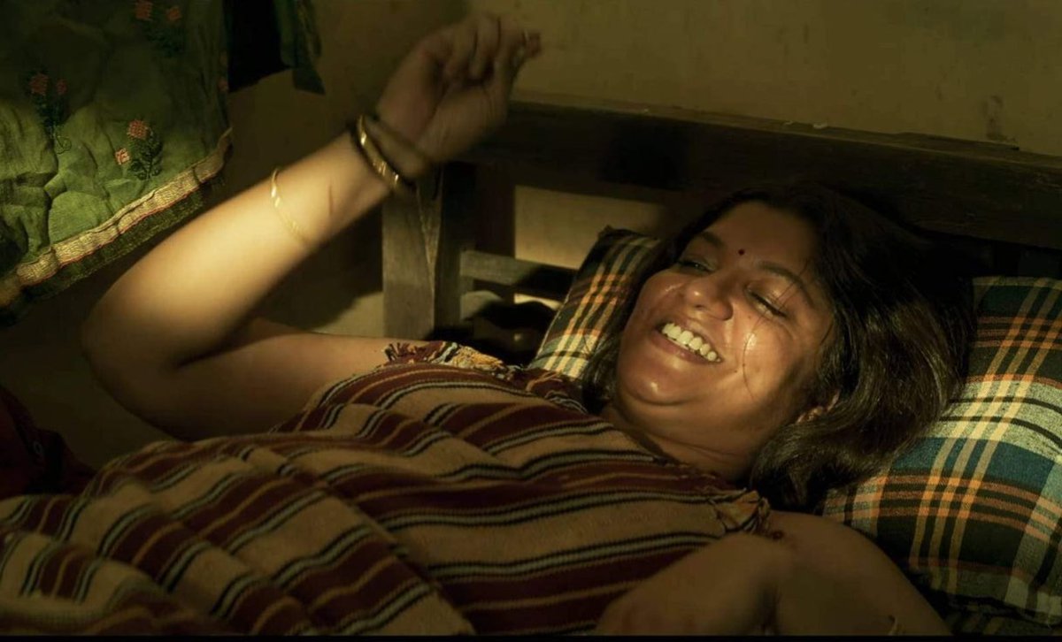 Me knocking door 

~ dei engamma va kaanum da oorelam tediten

Frnd ~ Ennada slra, seri ne po oru 1 hr mukkiyama vela mudichitu vantu naanu tedren

My mom ~ ena 1 hr podhuma unaku

Frnd ~ unaku venuna slu di en aasa vappati inu 1 naal una vachitu anupuren