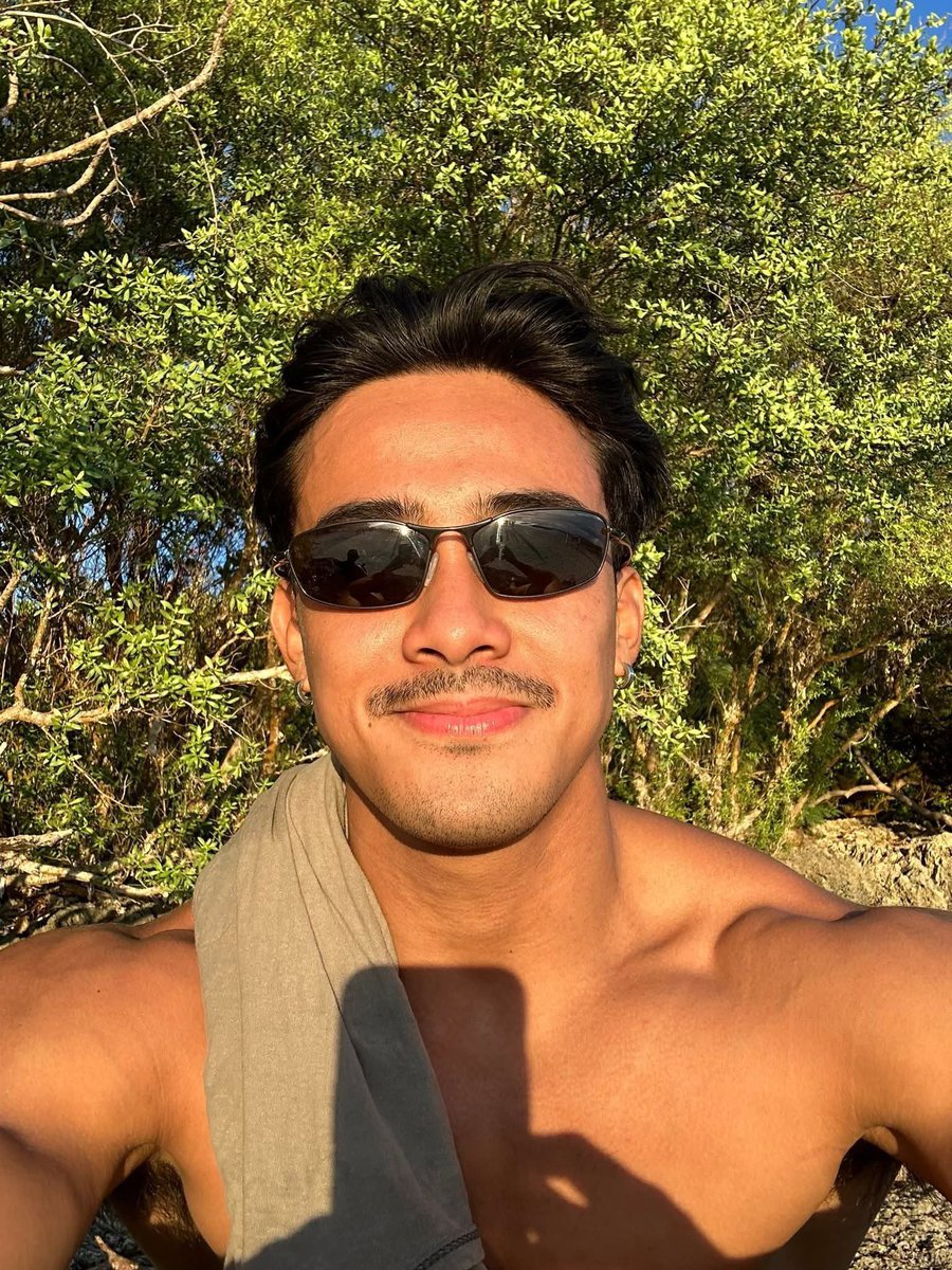 krish_moscoso's tweet photo. daddy Argel 😩 https://t.co/LzQ600Axbo