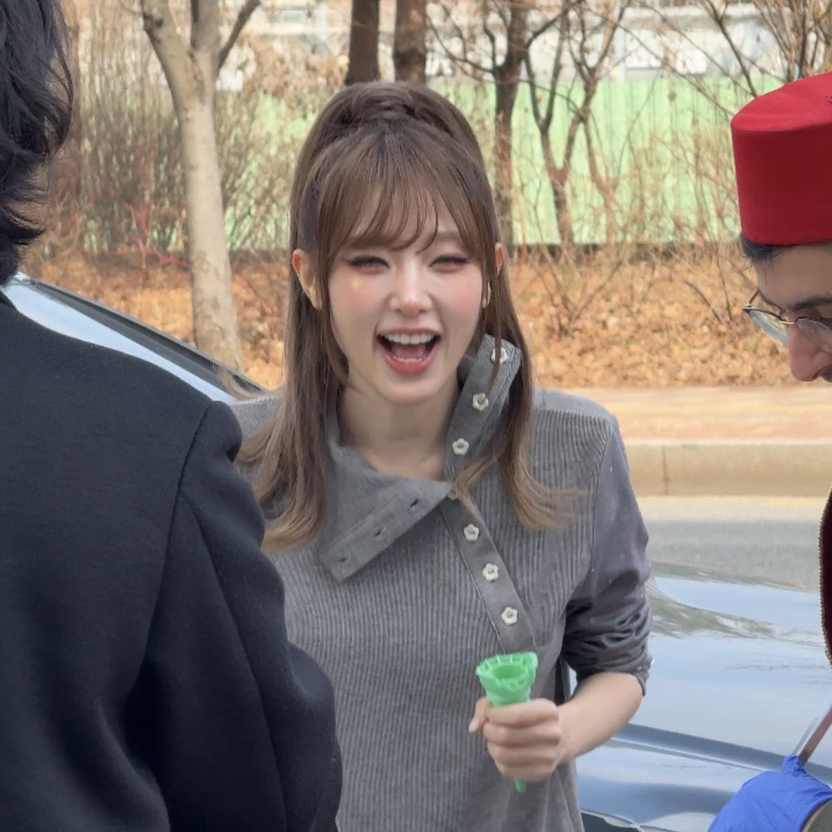 예나 터키아이스크림 이만큼 신나게 팔앗음
절대 번아웃 안오는 터키아저씨