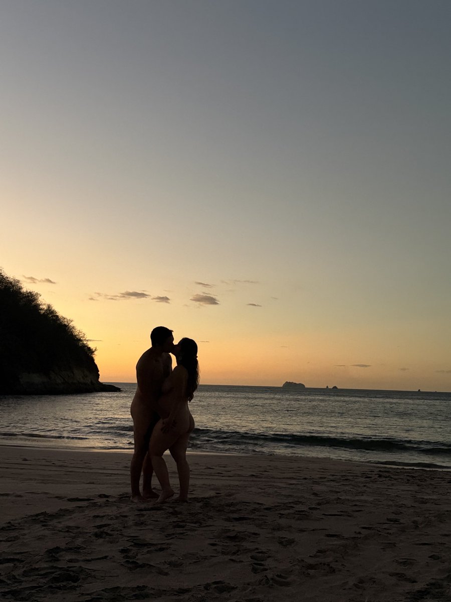 NudistaFeliz❤♋ tweet media