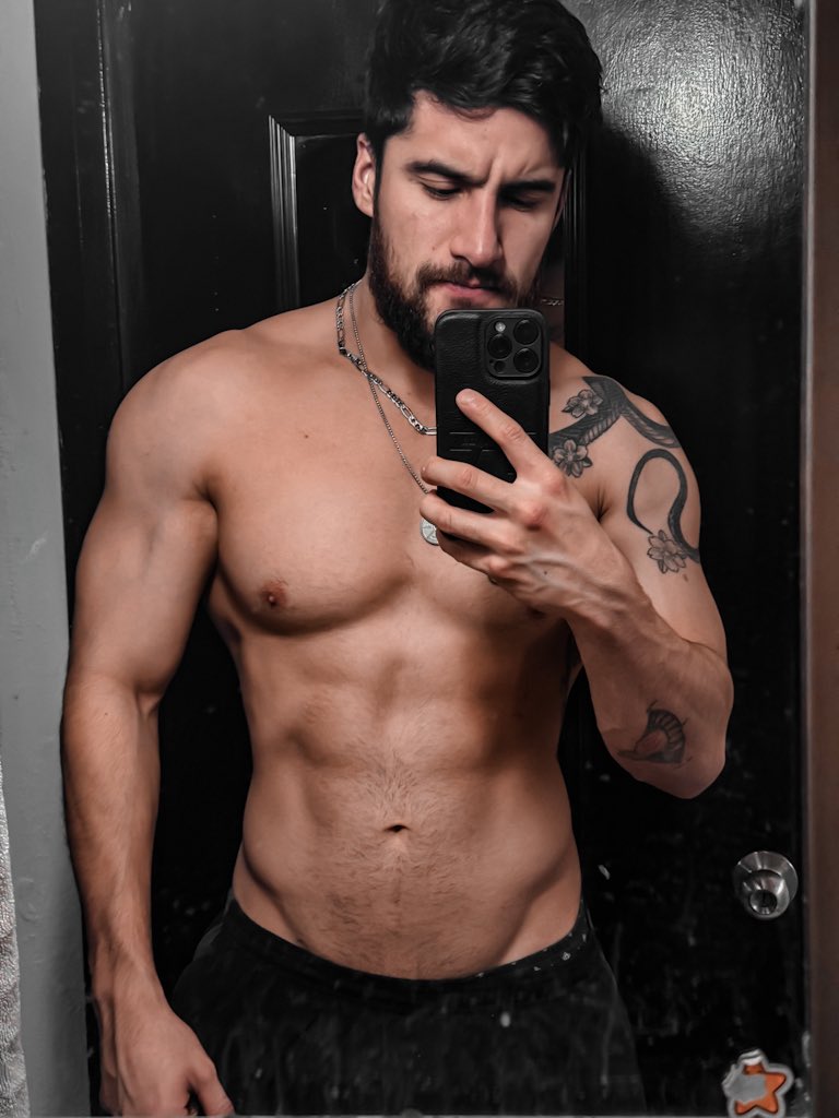 Alan Reyna tweet media