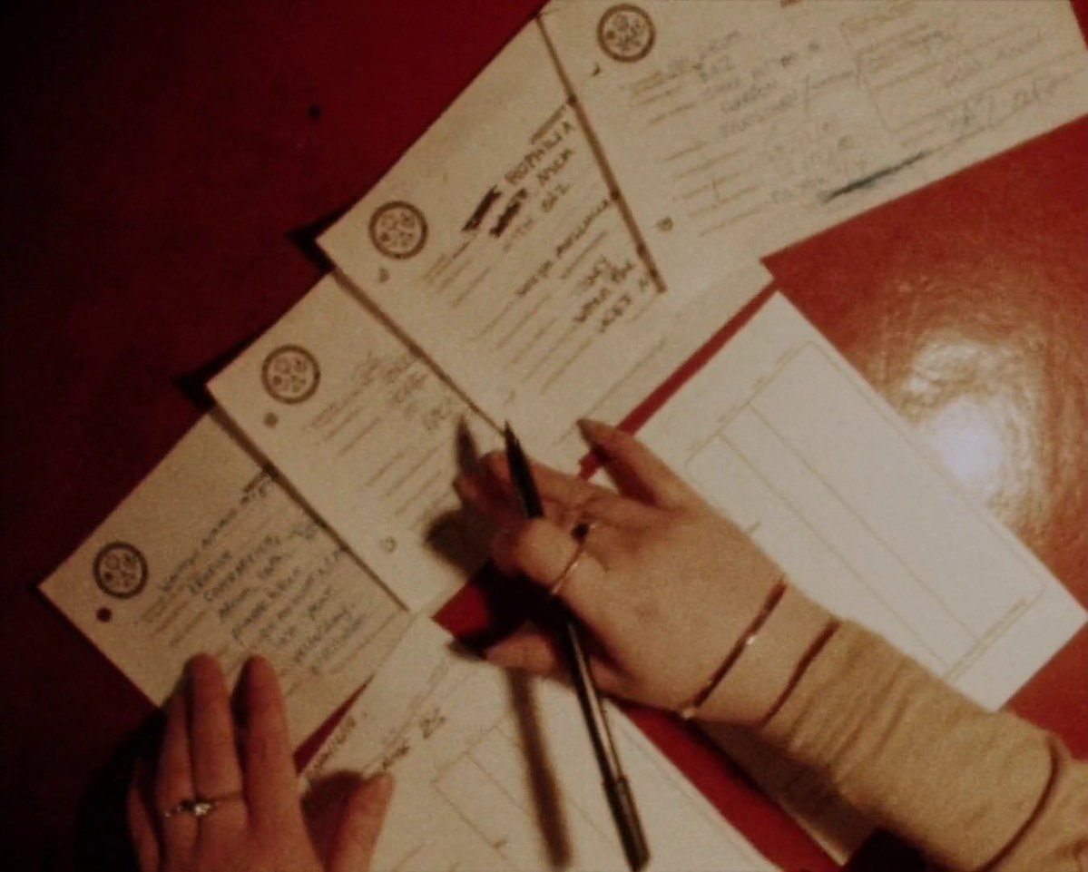 julia hathaway tweet media