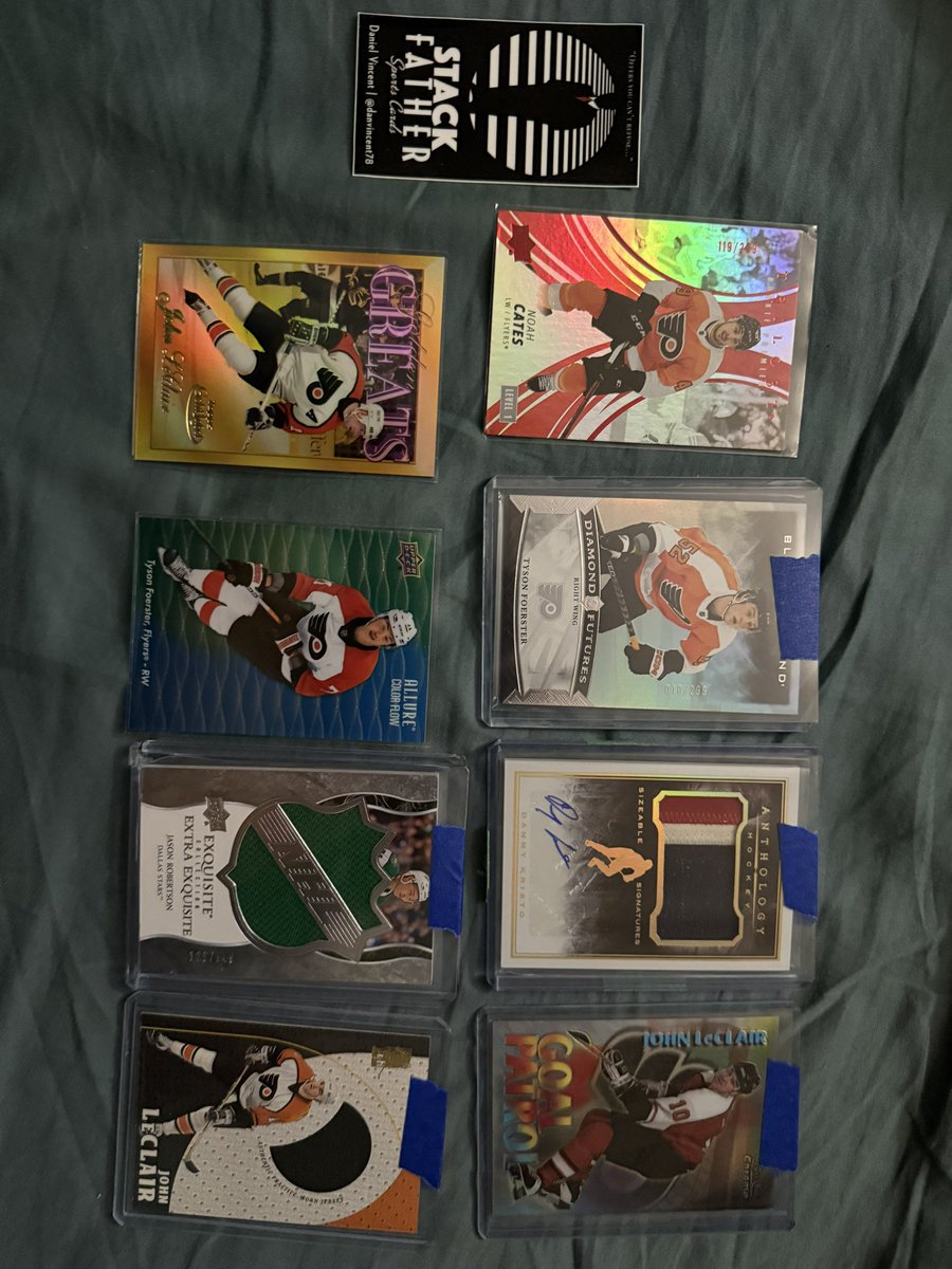 TheRealJCisso's tweet photo. Mail day from the #StackFather @danvincent78 with some sweet cards and some extras. USPS could have done better but all survived thanks to great packaging!! https://t.co/3d39gNfAIX