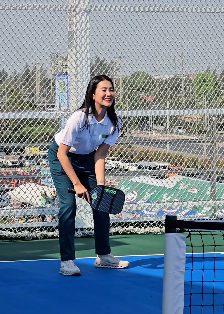 tiick6's tweet photo. แค่ท่าก็สวยแล้ว 🎾💪🏻🤍 https://t.co/eB93XQwTdv