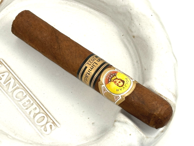 CigarNavi's tweet photo. 葉巻のことなら[シガーナビ] Bolivar Regentes Edicion Limitada 2021
https://t.co/2RBswk1dea
#cigarnavi #cigar 

📍Tips：日本シガー協会で販売中 https://t.co/3vmLY5vtj3 https://t.co/iMPLckBD9n