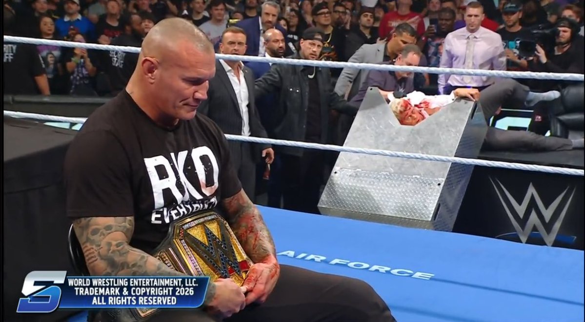 THIS IS STORYTELLING

“i need this”
“this was supposed to be easy”
“drew was supposed to be out here”

randy coming to terms with the fact he always knew what he needed to do to win 15, except now he has to do it on someone he never wanted to. 

cody then giving him permission