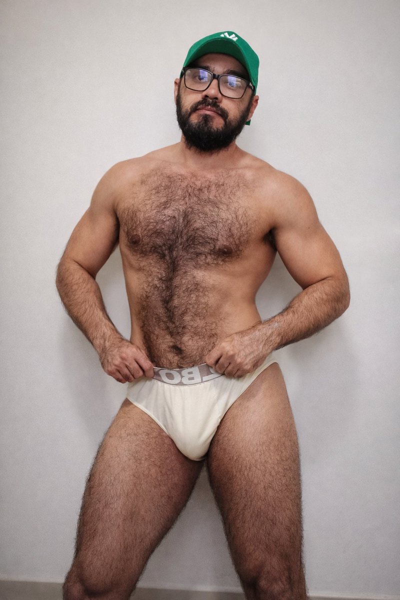 Praticamente um daddy urso 🐻🔥