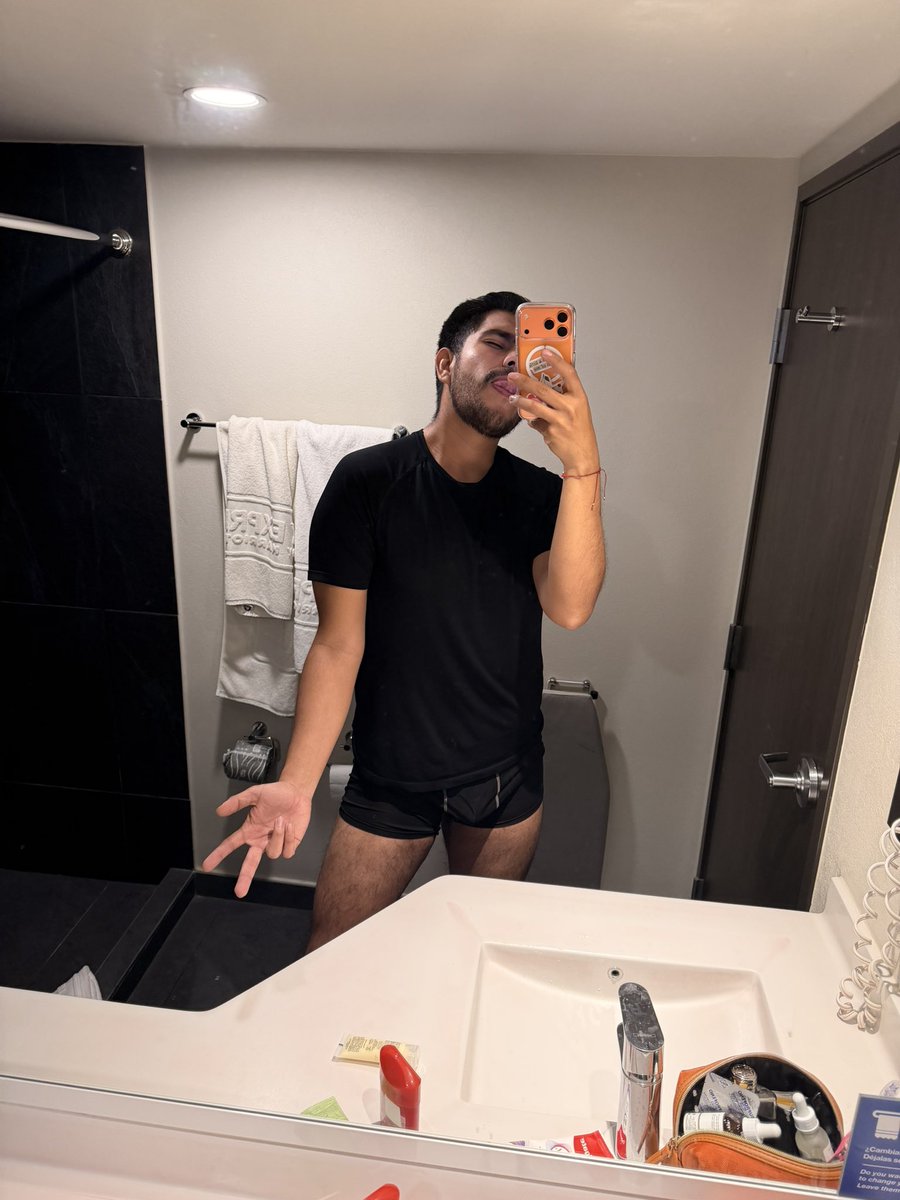 Hector 🧏🏻‍♂️ tweet media