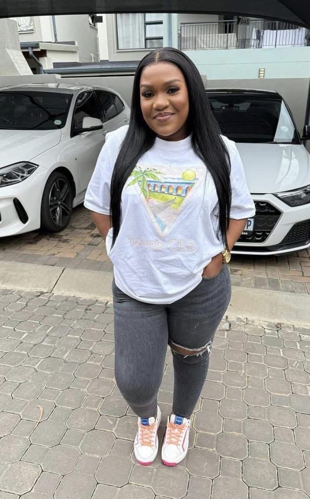 WANTED FOR FRAUD! 

The woman is wanted in connection with multiple fraud-related crimes. Authorities and victims are actively seeking information on her whereabouts. A reward is being offered for credible information that leads to locating her.

Repost For Awareness