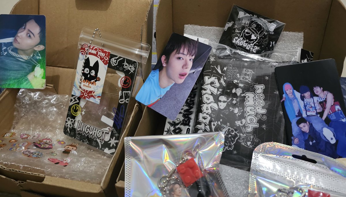 reldeline's tweet photo. =͟͟͞͞📦 #LNGSHOT happy mails arrived♡ 📬

꒰ (*´▽｀*)🛍 tysm @todayisody @hokukoru @jualedit @keiyspace @CatychStudio 𐙚💌꒱

#롱샷 https://t.co/ARXYqxNZrd