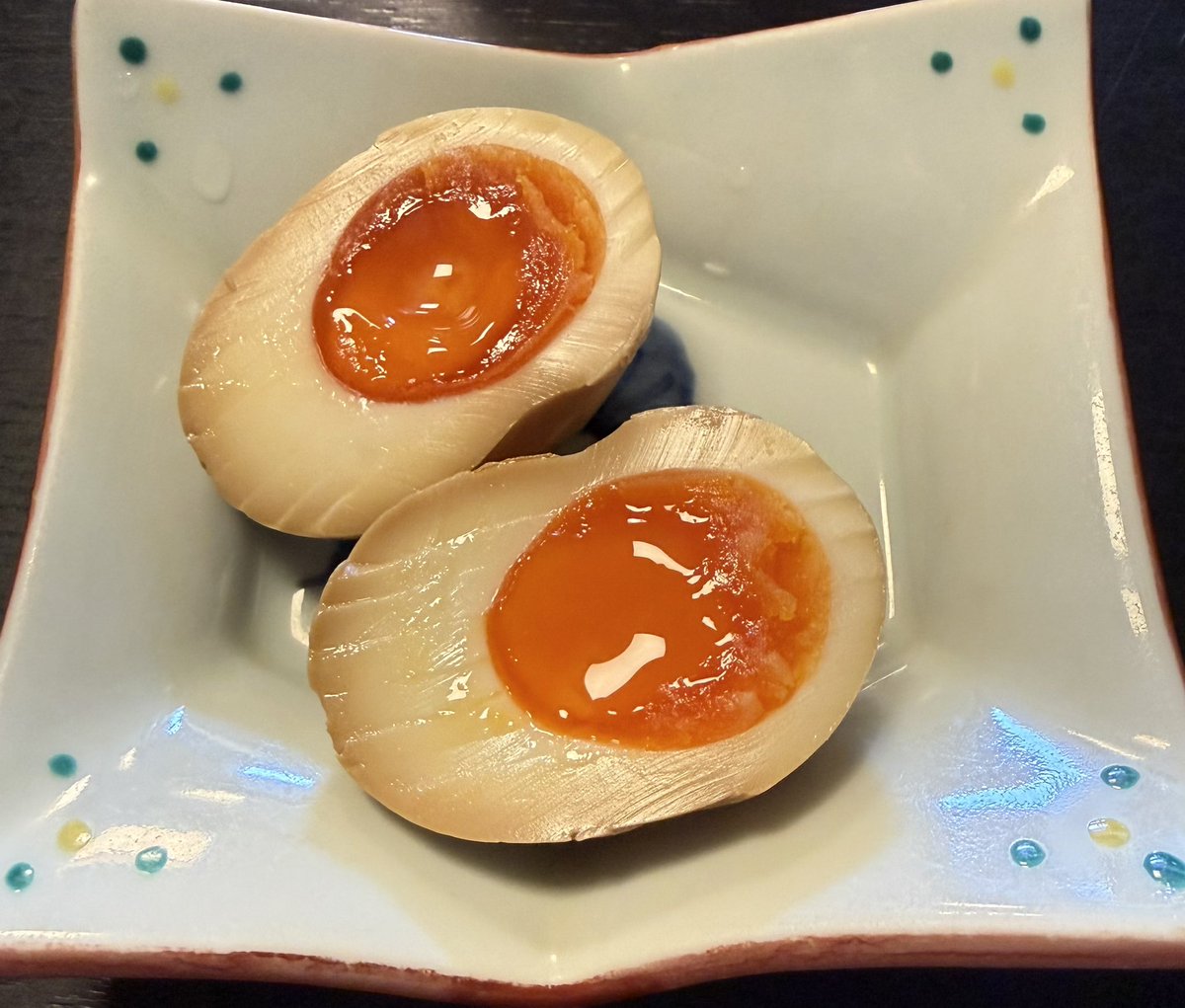 秘伝のタレで
煮卵作りました
もしかしたら売り出すかも☺️